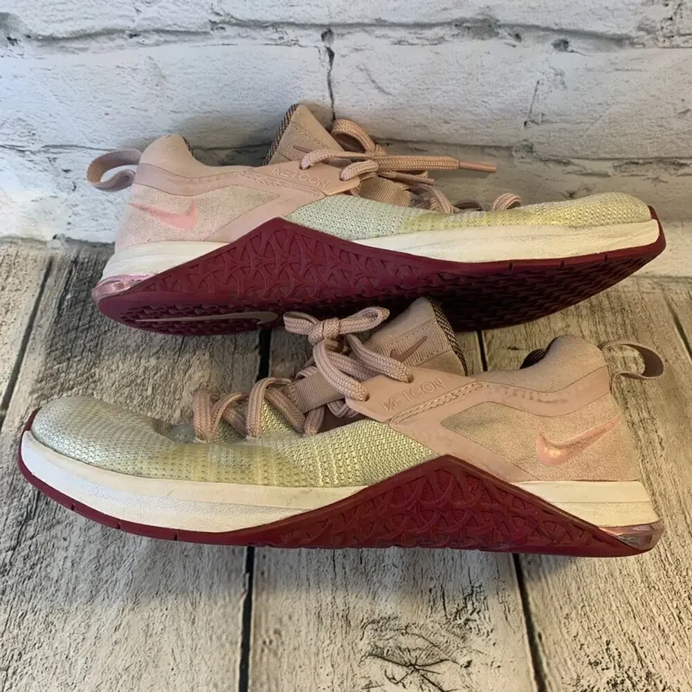 NIKE Women’s MetCon FlyKnit 3 Pink Sneakers / Size: 8.5